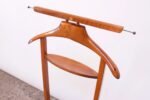 Midcentury Italian Walnut Valet by Fratelli Reguitti in the Style of Ico Parisi - Image 5