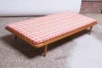 Scandinvanian Daybed in Oak After Finn Juhl - Image 3