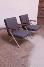 Pair of Model R-83 Armchairs by Ladislav Rado for Knoll & Drake - Image 6