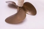 Vintage Nautical Table Lamp with Patinated Brass Boat Propeller Base - Image 8