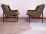 Pair of Jens Risom Model 2137 Walnut "Floating" Lounge Chairs in Olive Velvet - Image 14