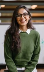 Italian Modern Valet with Woven Seat and Drawer - Image 4