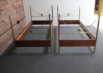 Pair of Vintage Italian Mahogany and Brass Beds by Carlo de Carli for Sormani - Image 2