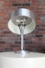 Italian Modernist Adjustable Aluminum Table Lamp by Oscar Torlasco for Lumi - Image 2