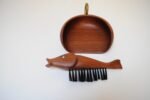 Vintage Italian "Fish" Crumb Brush and Pan in Teak and Brass - Image 5
