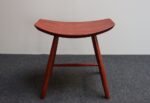 Danish Modern Low Stool in Red Stained Oak by Ejvind Johansson for FDB Mobler - Image 5