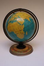 Vintage Cram's Deluxe Globe with Automatic Daily Sun Ray Indicator - Image 3