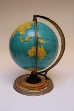 Vintage Cram's Deluxe Globe with Automatic Daily Sun Ray Indicator - Image 2