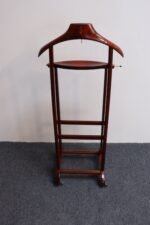 Vintage Brass and Stained Red Mahogany Valet by Fratelli Reguitti - Image 6
