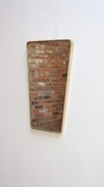 Italian Modern Contour Wall Mirror with Beaded Brass Frame after Gio Ponti - Image 4
