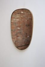 Vintage Italian Distressed Oblong Wall Mirror with Brass Frame after Gio Ponti - Image 5