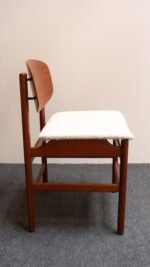 Set of Eight Italian Modern Shell Dining Chairs in Teak and Bouclé by Saporiti - Image 14