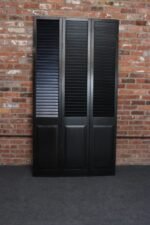 Vintage Three Panel Ebonized Shutter Form Mirrored Room Divider or Screen - Image 3