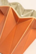 Vintage "Prismatique" Orange and Green Vase by Belle Kogan for Red Wing Pottery - Image 9