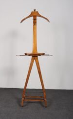 Sculptural Italian Modernist Beech and Brass Valet by Fratelli Reguitti - Image 2