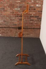 Sculptural Italian Modernist Beech and Brass Valet by Fratelli Reguitti - Image 7