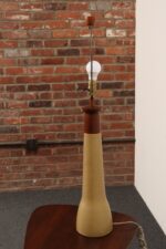 Vintage Gordon and Jane Martz Ochre Stoneware and Walnut Table Lamp with Finial - Image 8