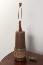 Vintage Brown Ceramic and Walnut Table Lamp with Finial by Gordon and Jane Martz - Image 5