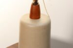 Vintage Gordon and Jane Martz Taupe Ceramic and Walnut Table Lamp with Finial - Image 12