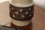 Vintage Gordon and Jane Martz Taupe Ceramic and Walnut Table Lamp with Finial - Image 19
