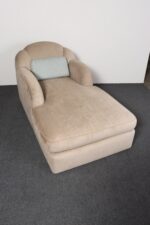 Vintage Art Deco-Style Chaise Lounge in Taupe Chenille with Ebonized Plinth Feet - Image 2